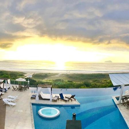 Bali Beach Home Club Rogga Beira Mar - Balneario Piçarras Екстериор снимка